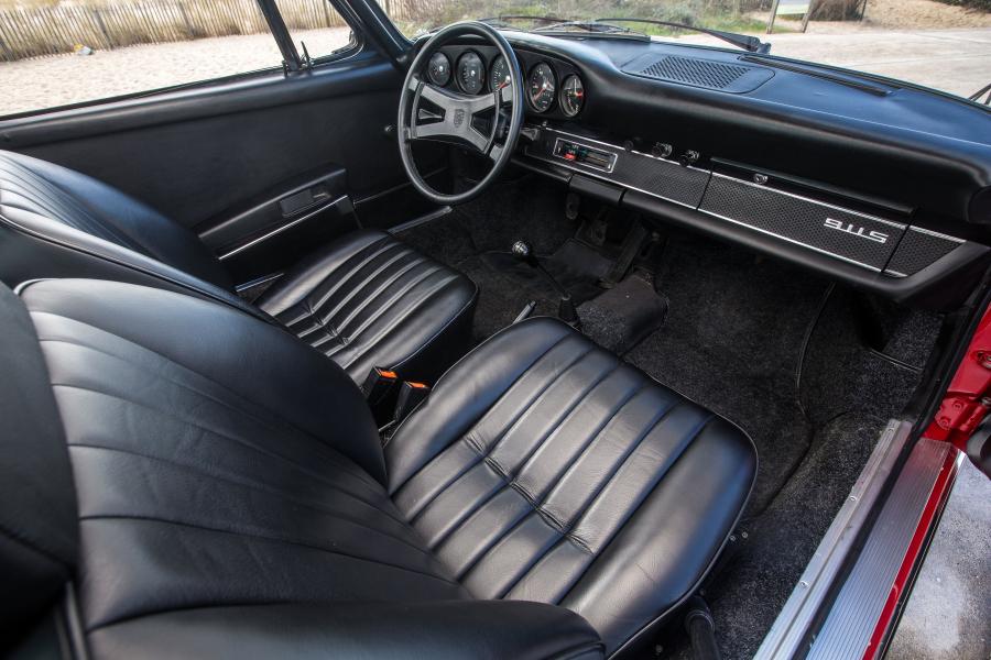 Интерьер Porsche 911 S 2.2 Targa (911) 1969 года  (фото 18 из 42)